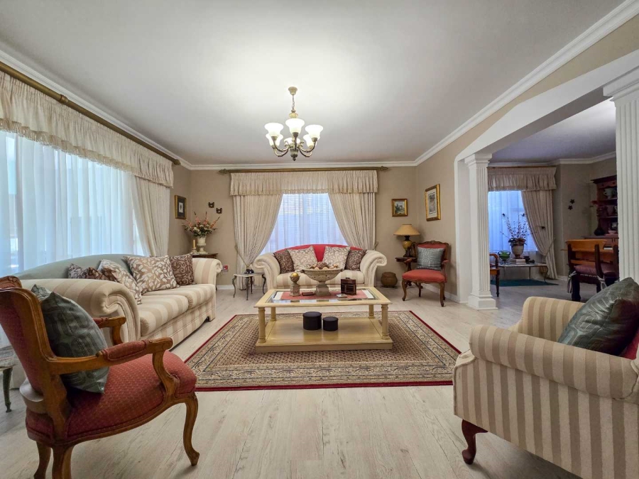 4 Bedroom Property for Sale in Stilbaai Wes Western Cape